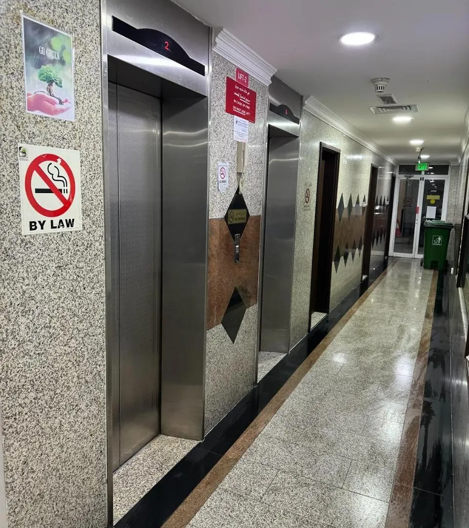 Partition Rooms In Deebaj Hotel Apartment 迪拜 阿拉伯联合酋长国